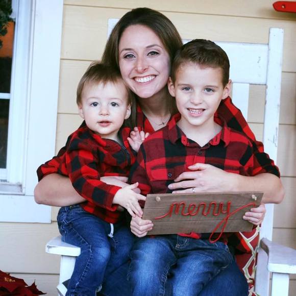 Meet your Posher, Jennifer - Picture 1 of 1